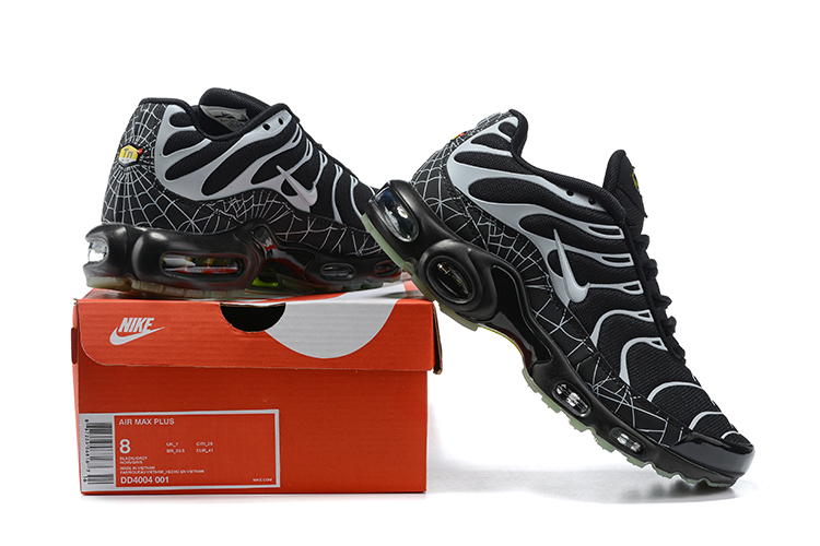2021 Nike Air Max Plus LX Black Silver Running Shoes